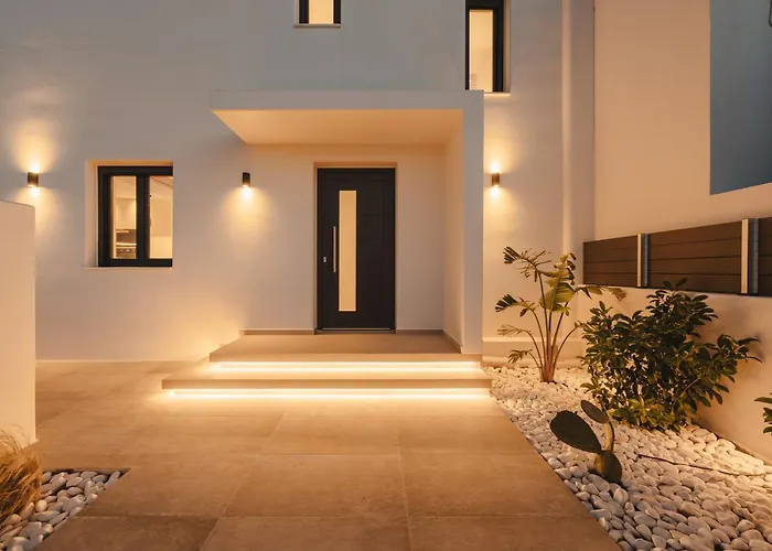 C And G * Agia Anna (Naxos)