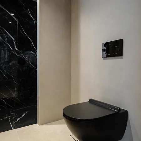 C And G * Agia Anna (Naxos)